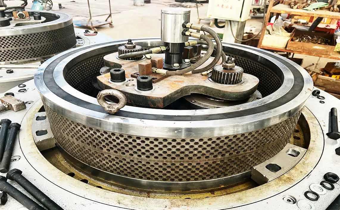 Wood Pellet Machine Ring Die Material Comparison: Stainless Steel VS Cemented Carbide